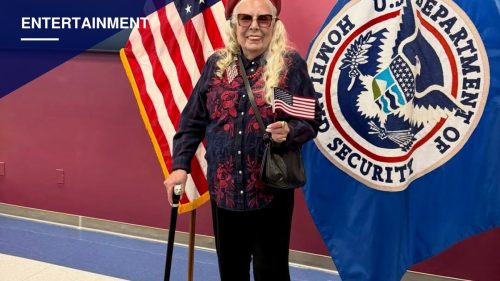 Joni Mitchell Becomes a U.S. Citizen After 62 Years in America